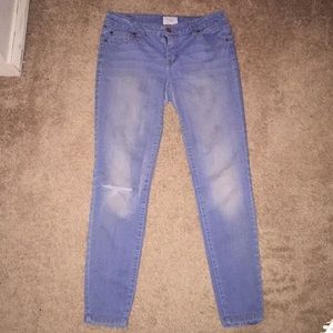 light wash skinny jeans